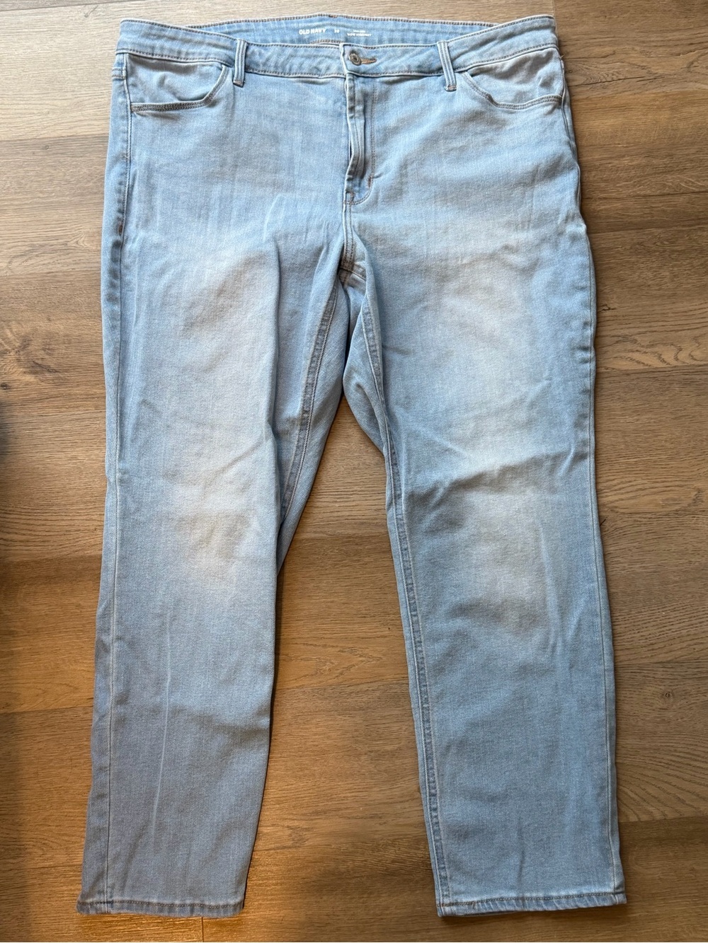 Old Navy High Rise Wow Straight Jeans